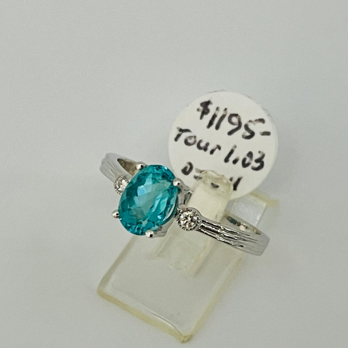 14kt White Gold 1.03ct Oval Tourmaline and 2@.04ctw Diamond Ring