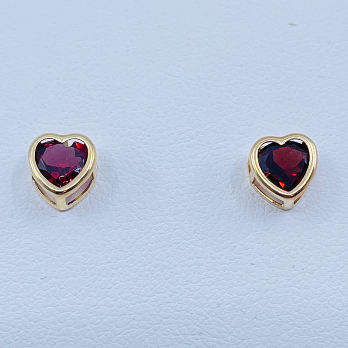 14kt Yellow Gold heart shaped Garnet Earrings