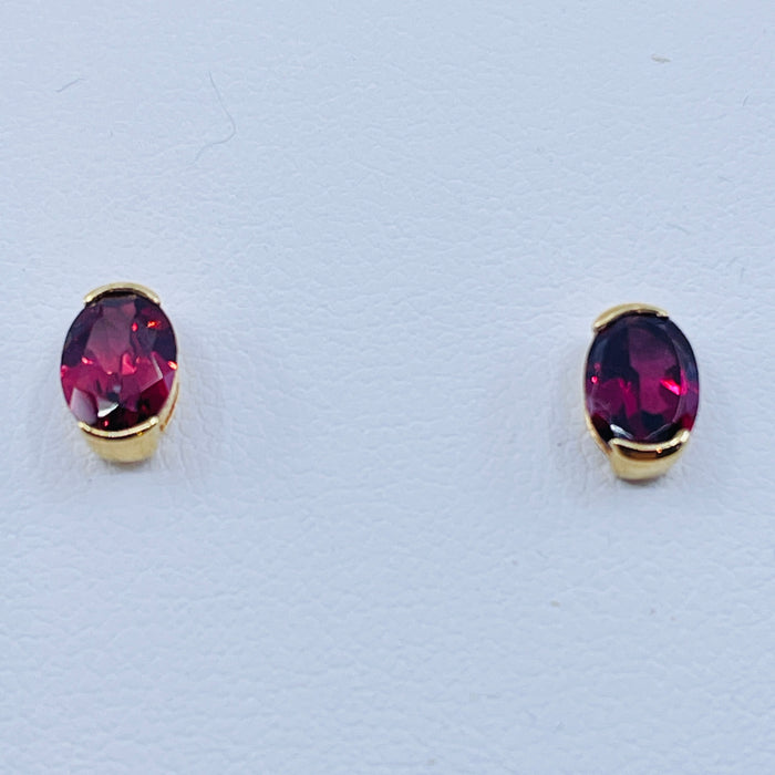 14kt Yellow Gold oval cut Rhodolite Garnet Earrings