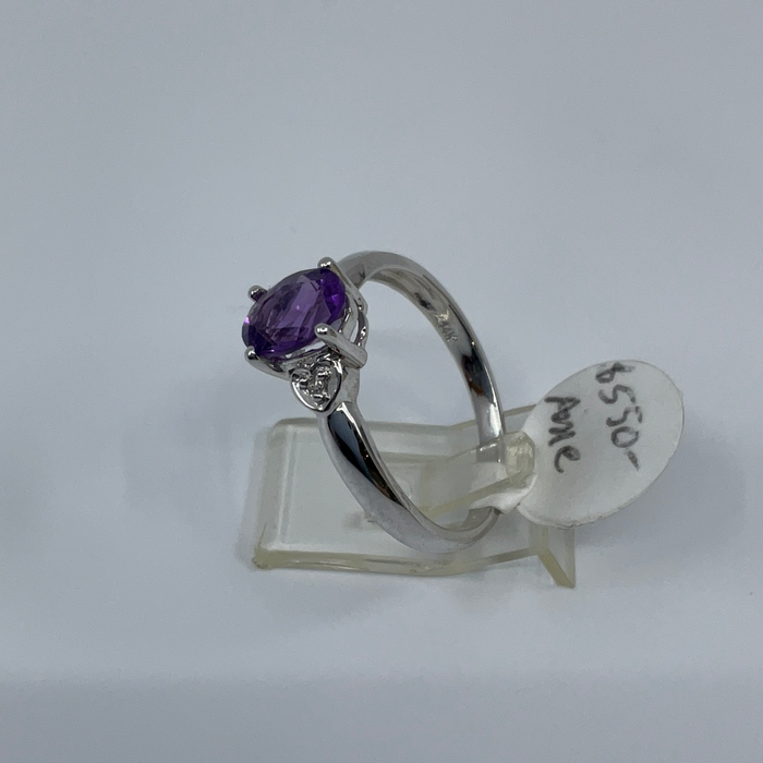 14kt White Gold oval Amethyst and diamond ring