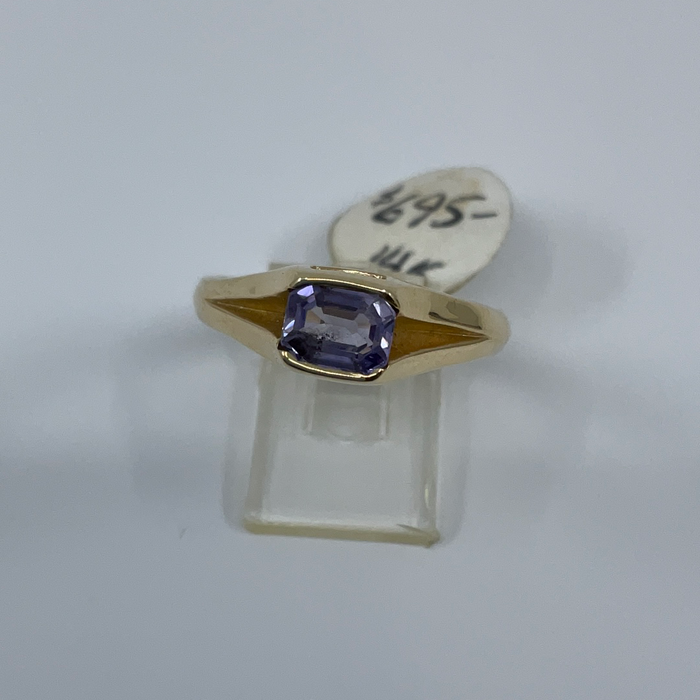 14kt Yellow Gold Purple Sapphire ring