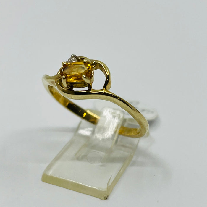 10kt Yellow Gold Citrine and Diamond Ring