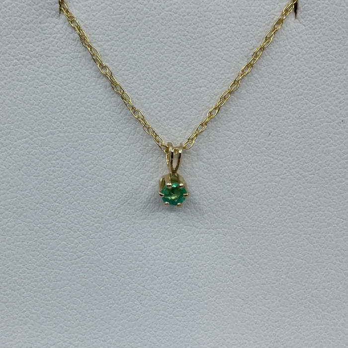 14kt Yellow Gold Emerald pendant