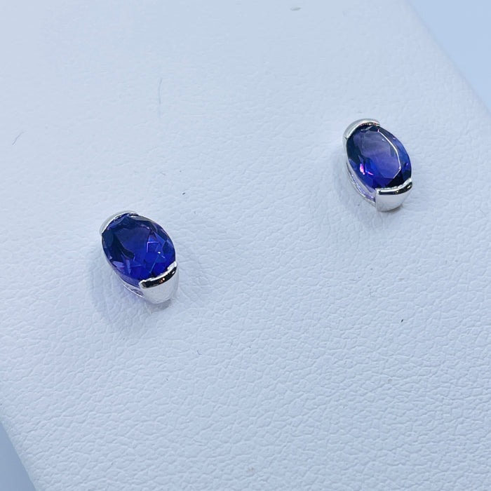 14kt White Gold oval cut Amethyst Earrings