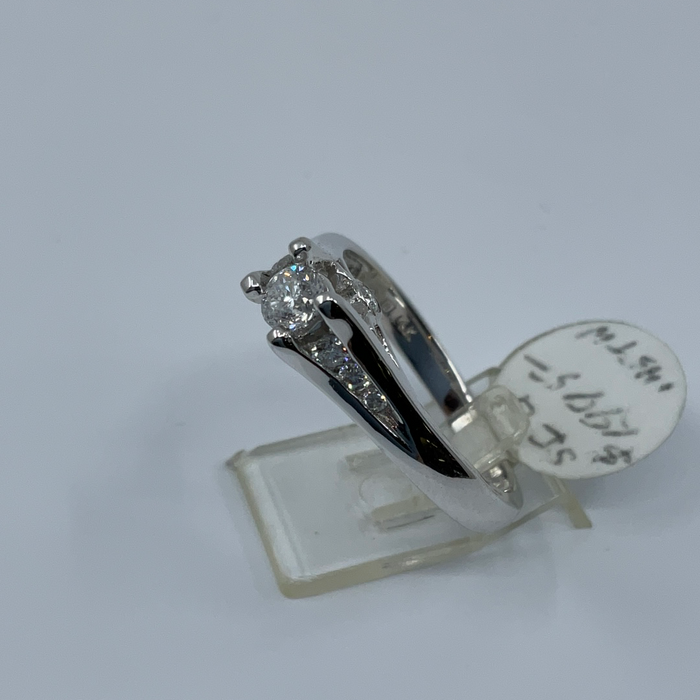 14kt White Gold diamond engagement ring