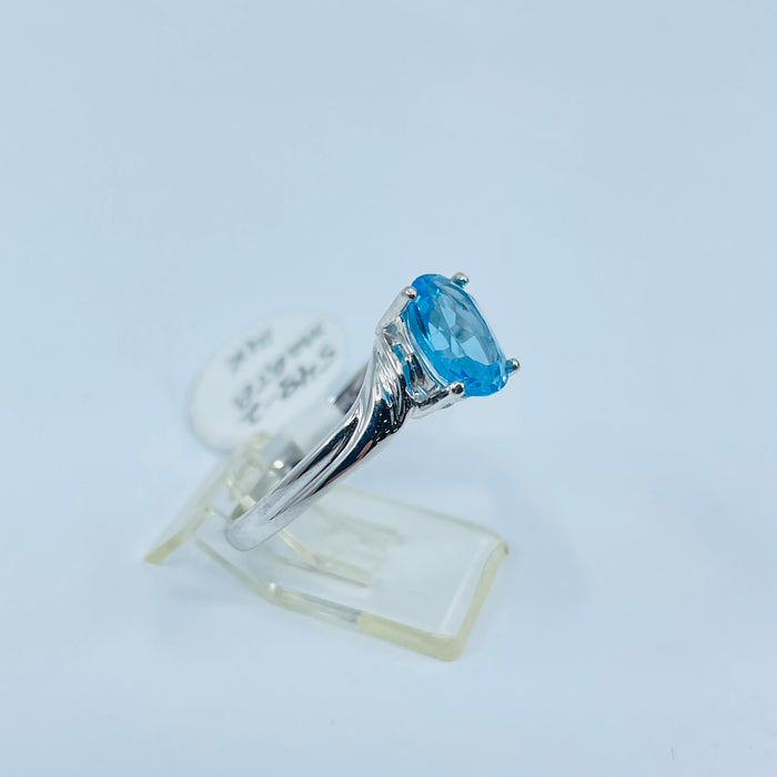 14kt White Gold Blue Topaz Ring