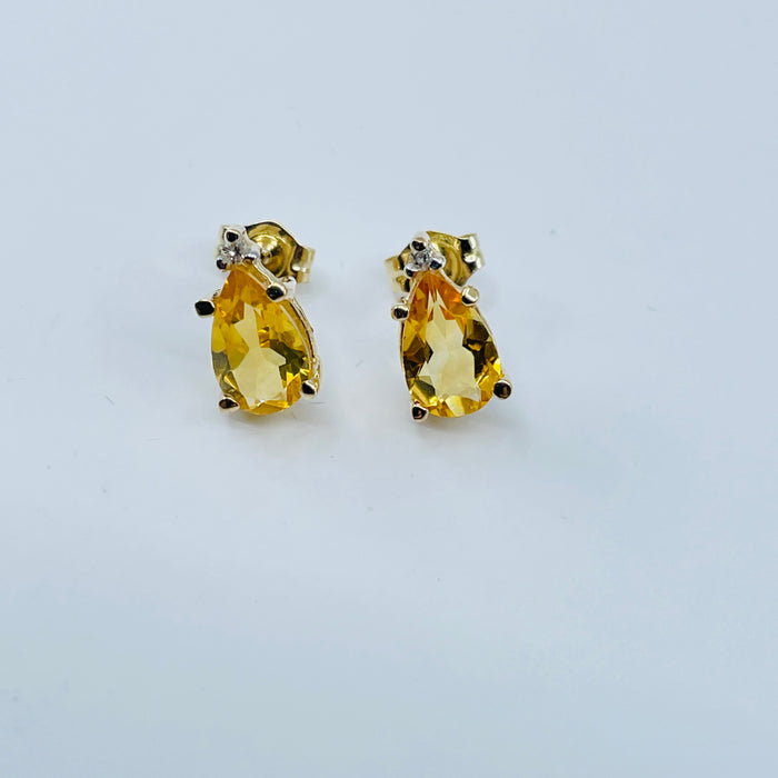 14kt Yellow Gold Pear shaped Citrine & diamond Earrings