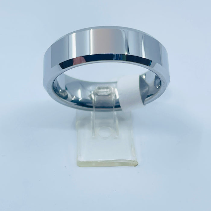Tungsten carbide 7mm beveled band size 10.5