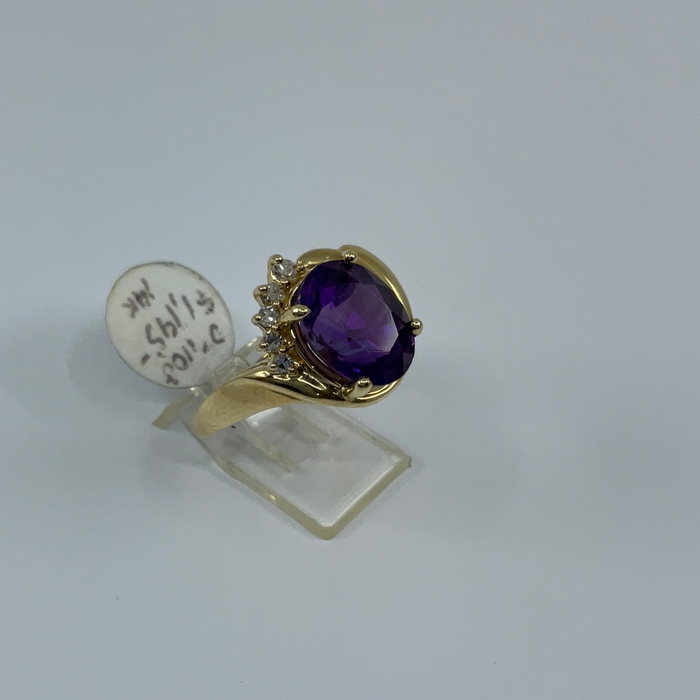14kt Yellow Gold Amethyst and Diamond Ring