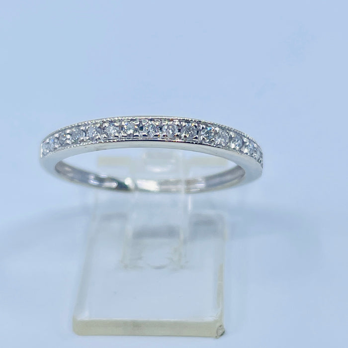 10kt White Gold 17 Diamond band