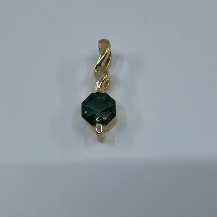 14kt Yellow Gold 8 sided custom Green Quartz pendant