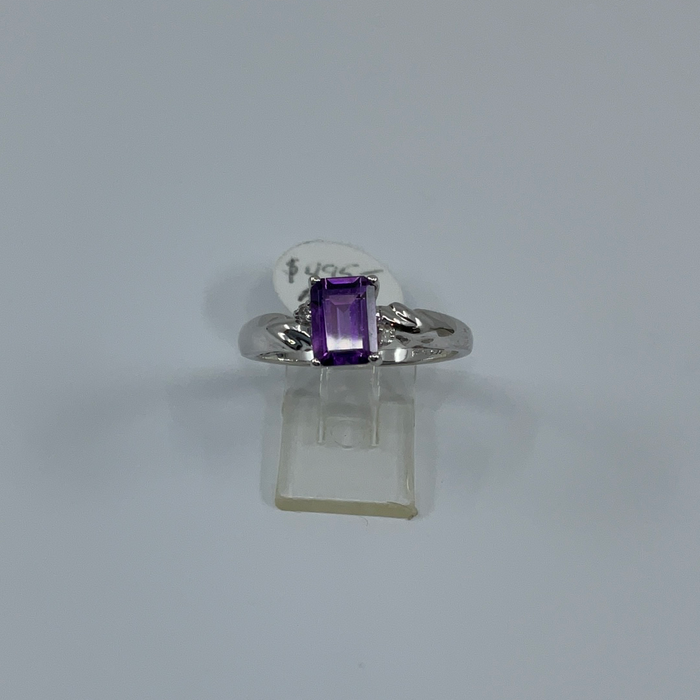 14kt White Gold Amethyst and Diamond Ring