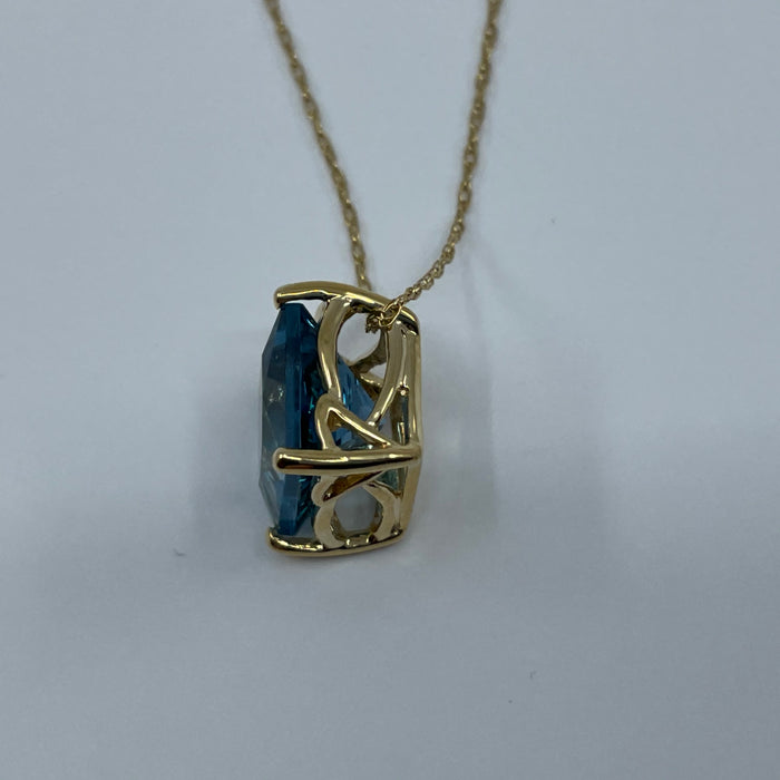 14kt Yellow gold 7.90mm square Blue Topaz  floating pendant