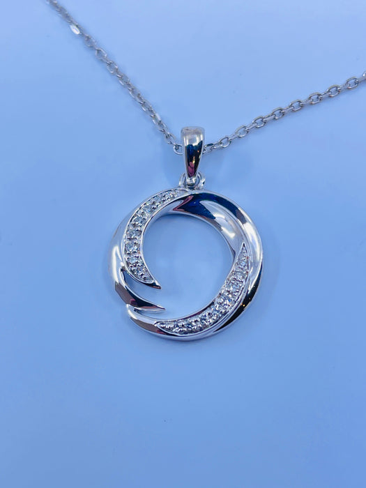 14kt White Gold Diamond flared circle Necklace