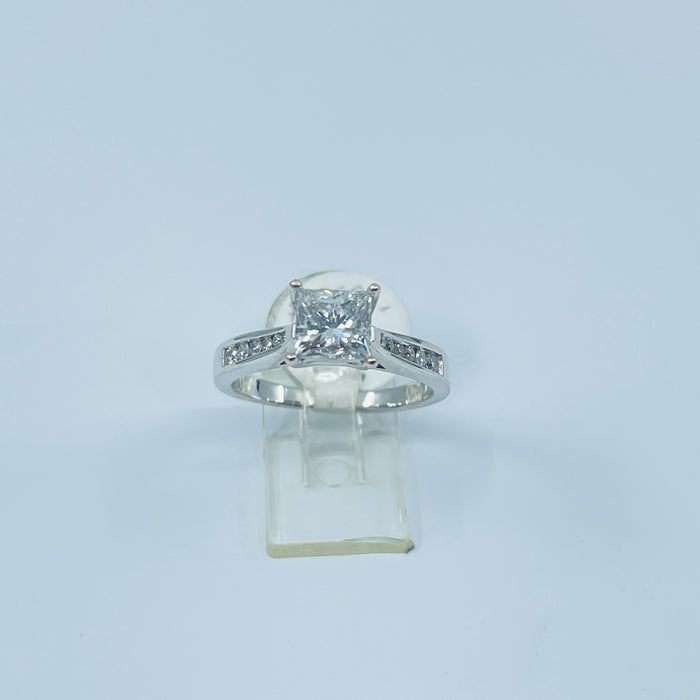 18kt White Gold 1.10 Princess cut natural Diamond engagement Ring